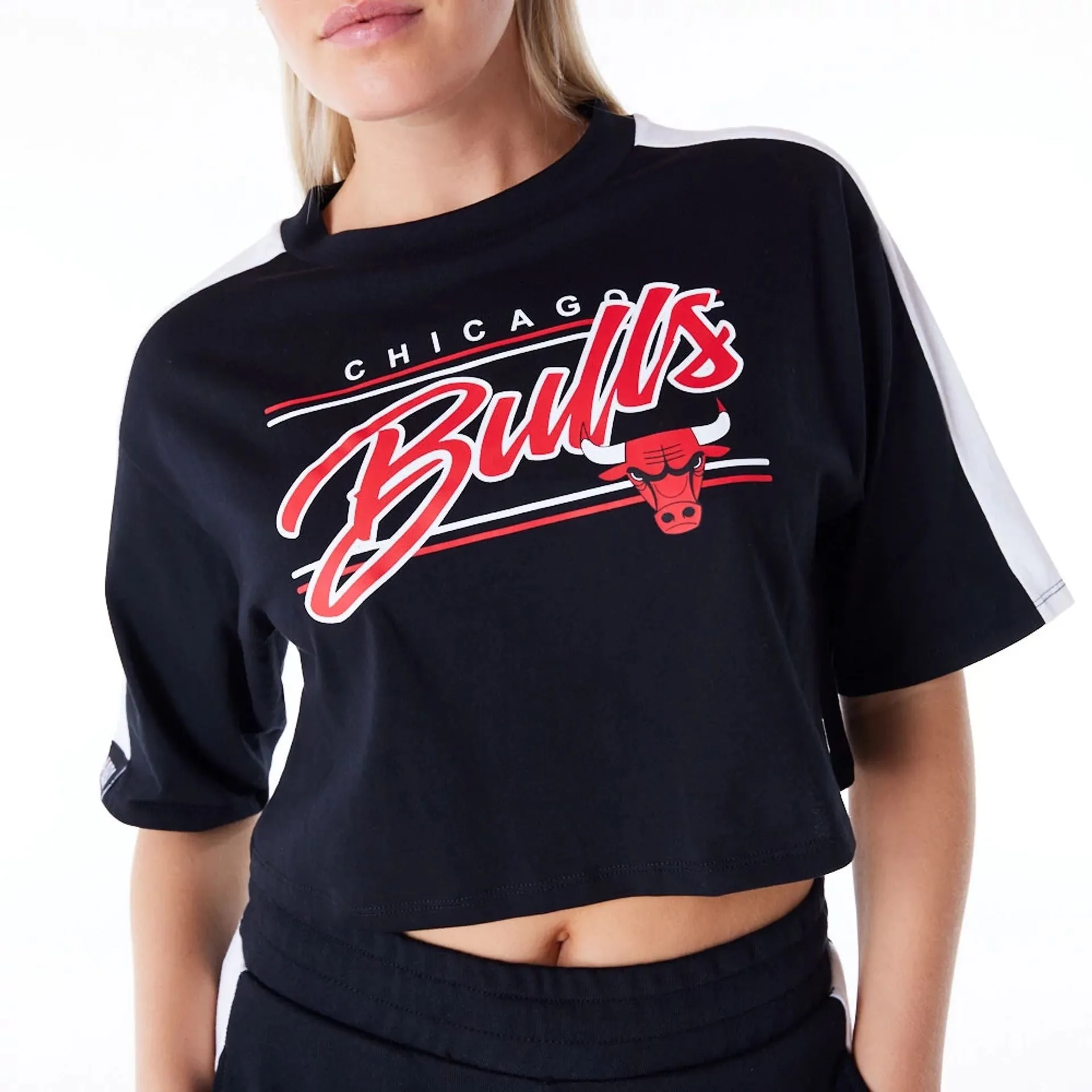 Chicago Bulls Womens NBA Colour Block Black Crop T-Shirt NEW ERA