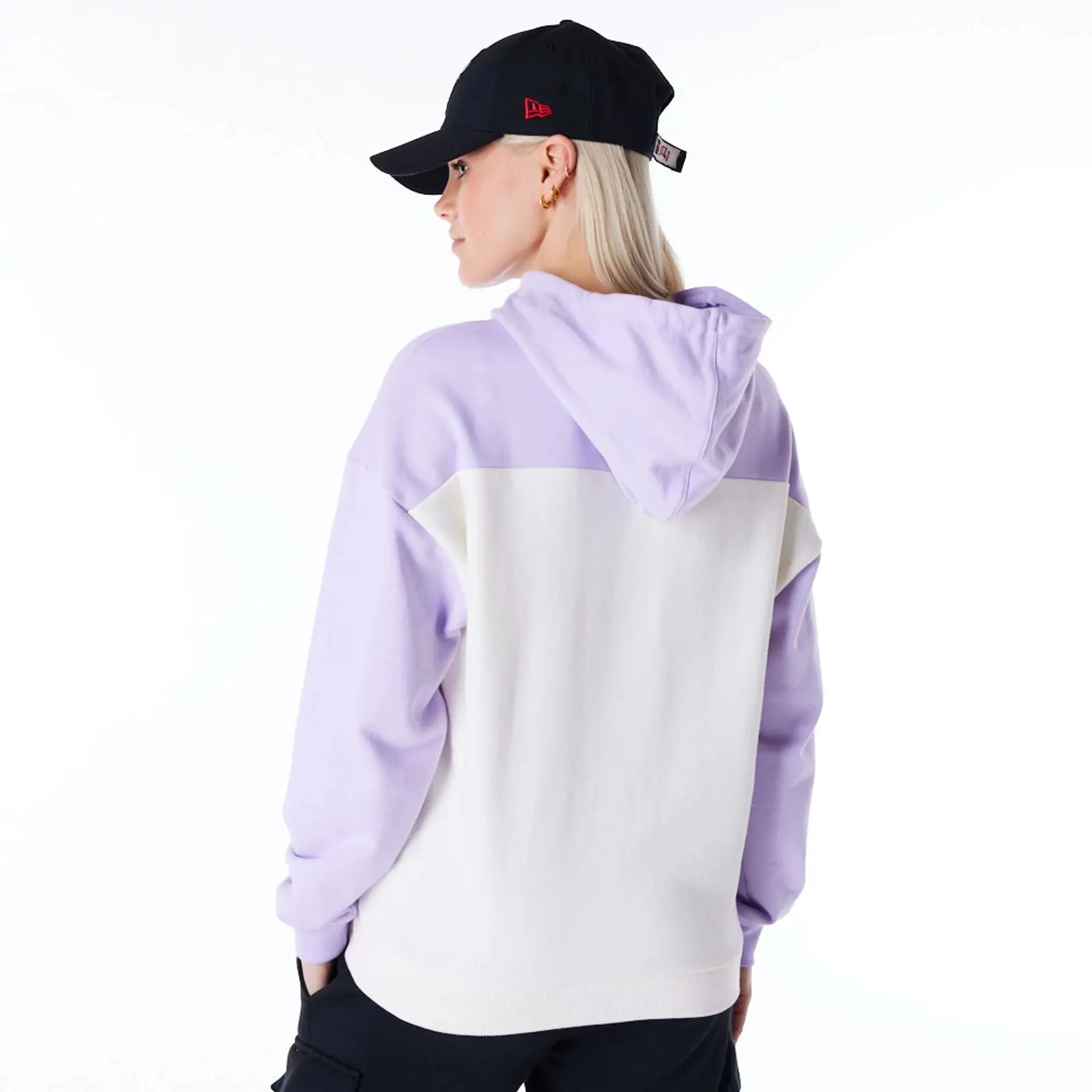 Chicago Bulls Womens NBA Pastel Purple Oversized Pullover Hoodie NEW ERA