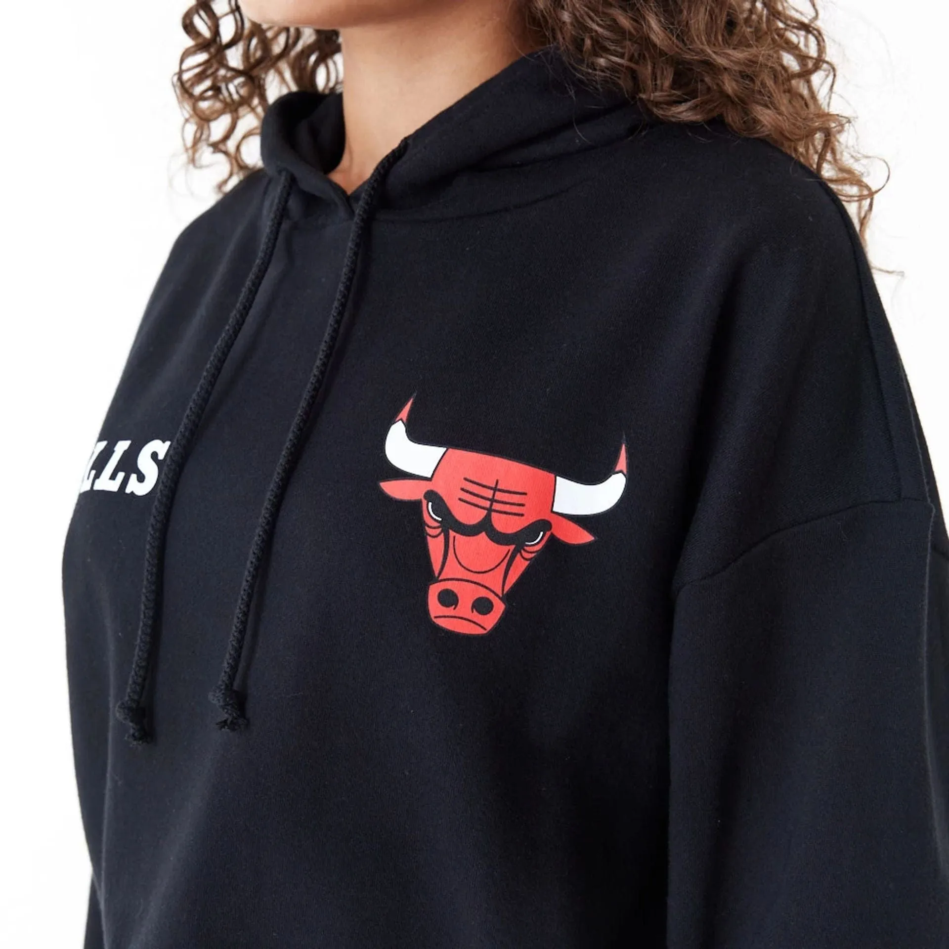 Chicago Bulls Womens NBA Team Logo Black Crop Pullover Hoodie NEW ERA