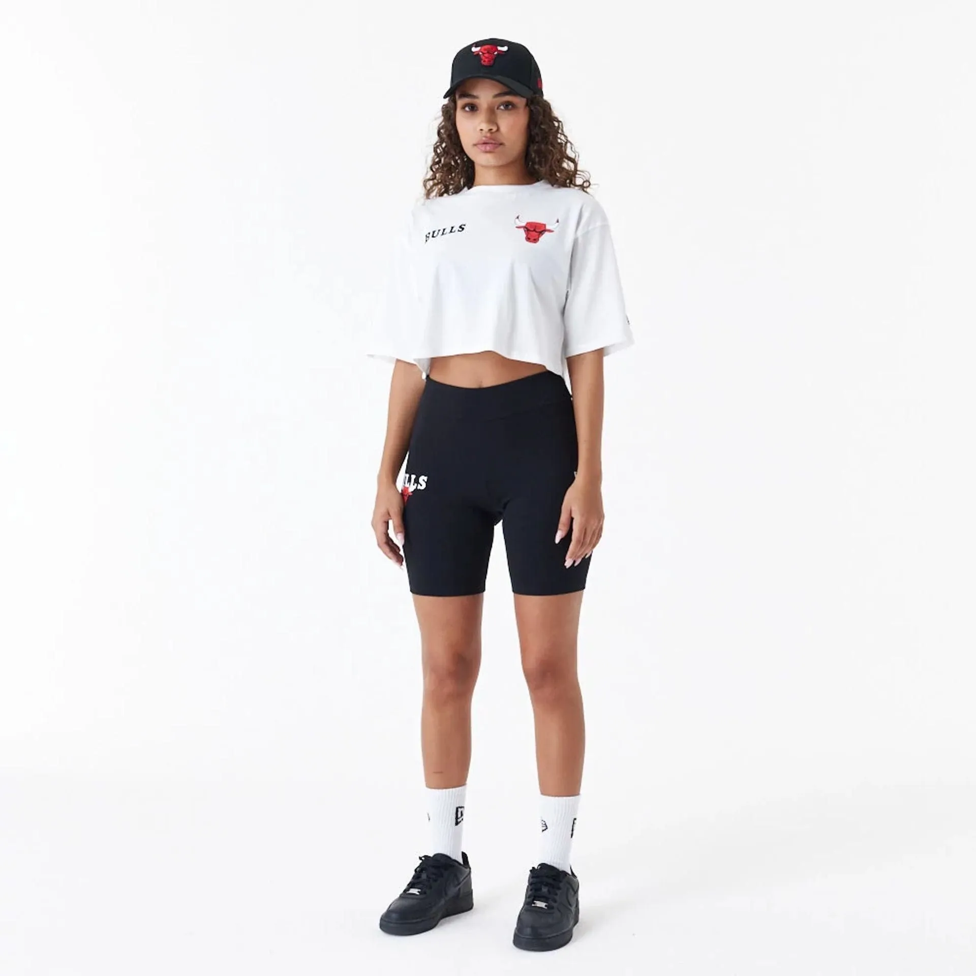 Chicago Bulls Womens NBA Team Logo White Crop T-Shirt NEW ERA