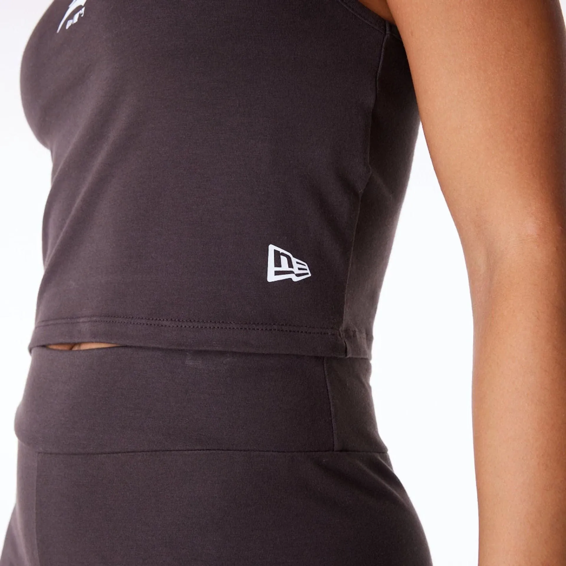 Detroit Tigers Womens MLB League Essential Dark Brown Crop Tank Top NEW ERA