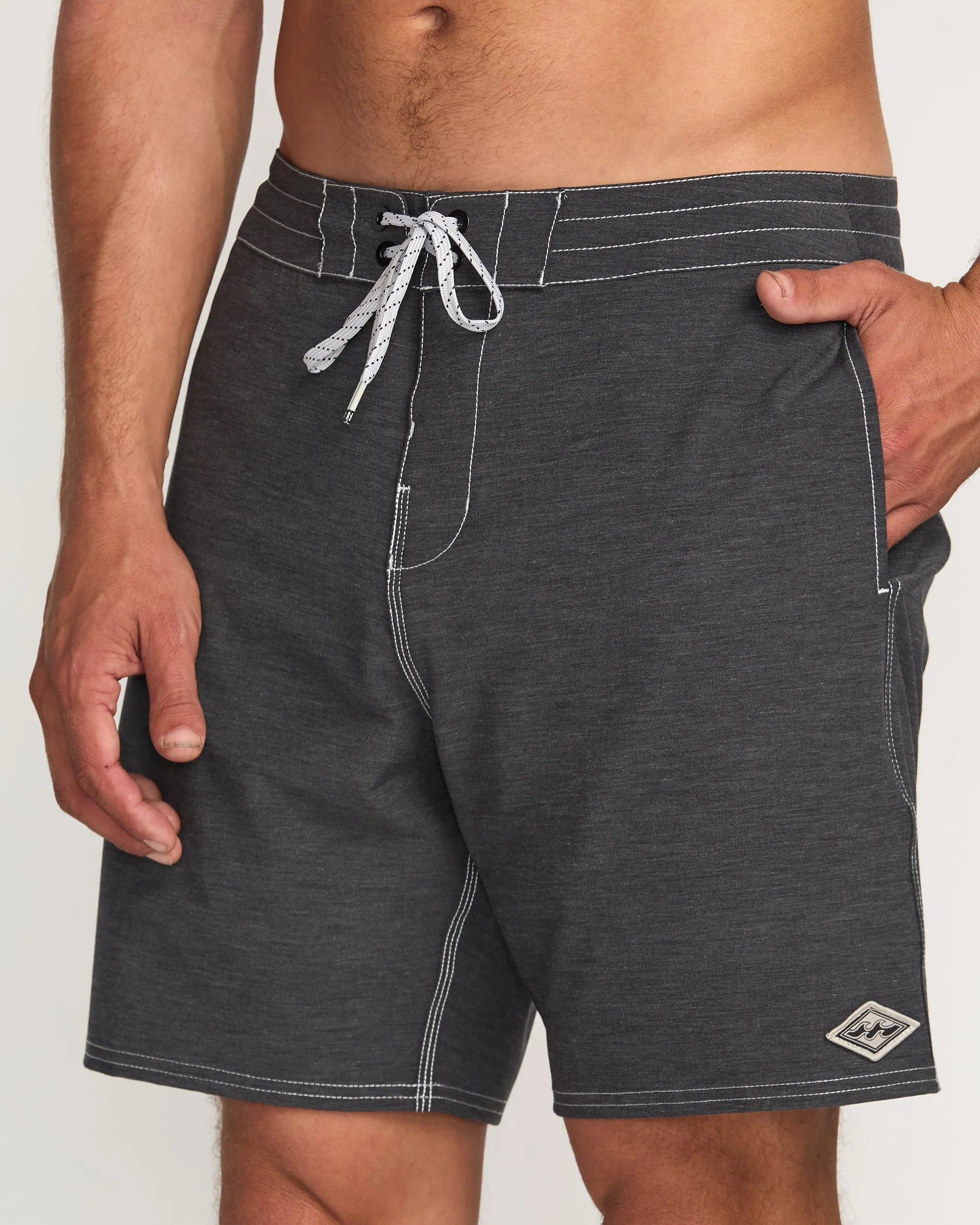 Every Other Day Lo Tide 18" Boardshorts - Black Billabong