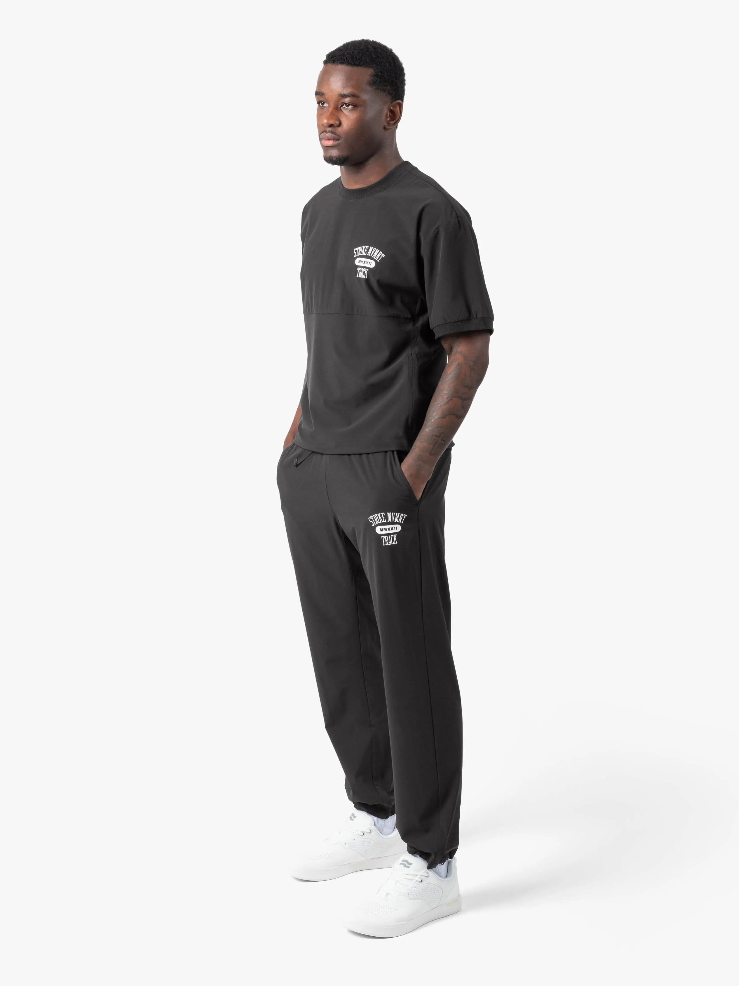 Field TrackPant - Track Strike