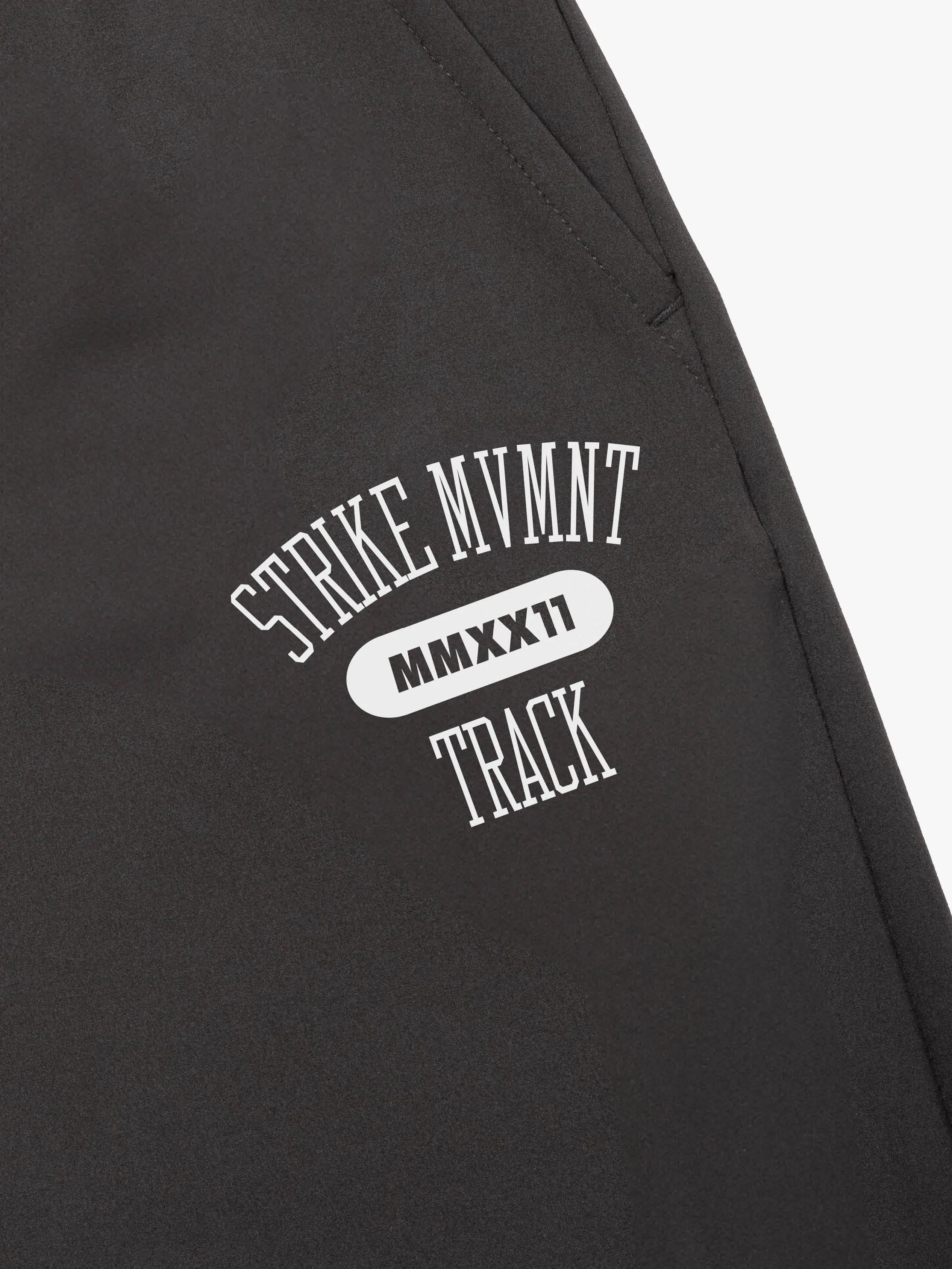 Field TrackPant - Track Strike