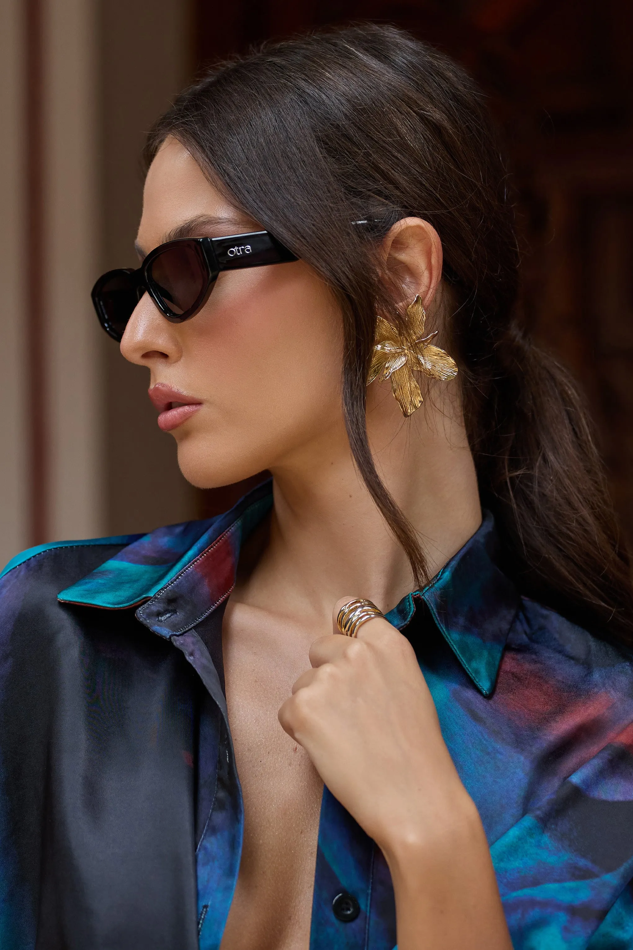 Kai | Otra Black Thin Rectangular Sunglasses Club L London