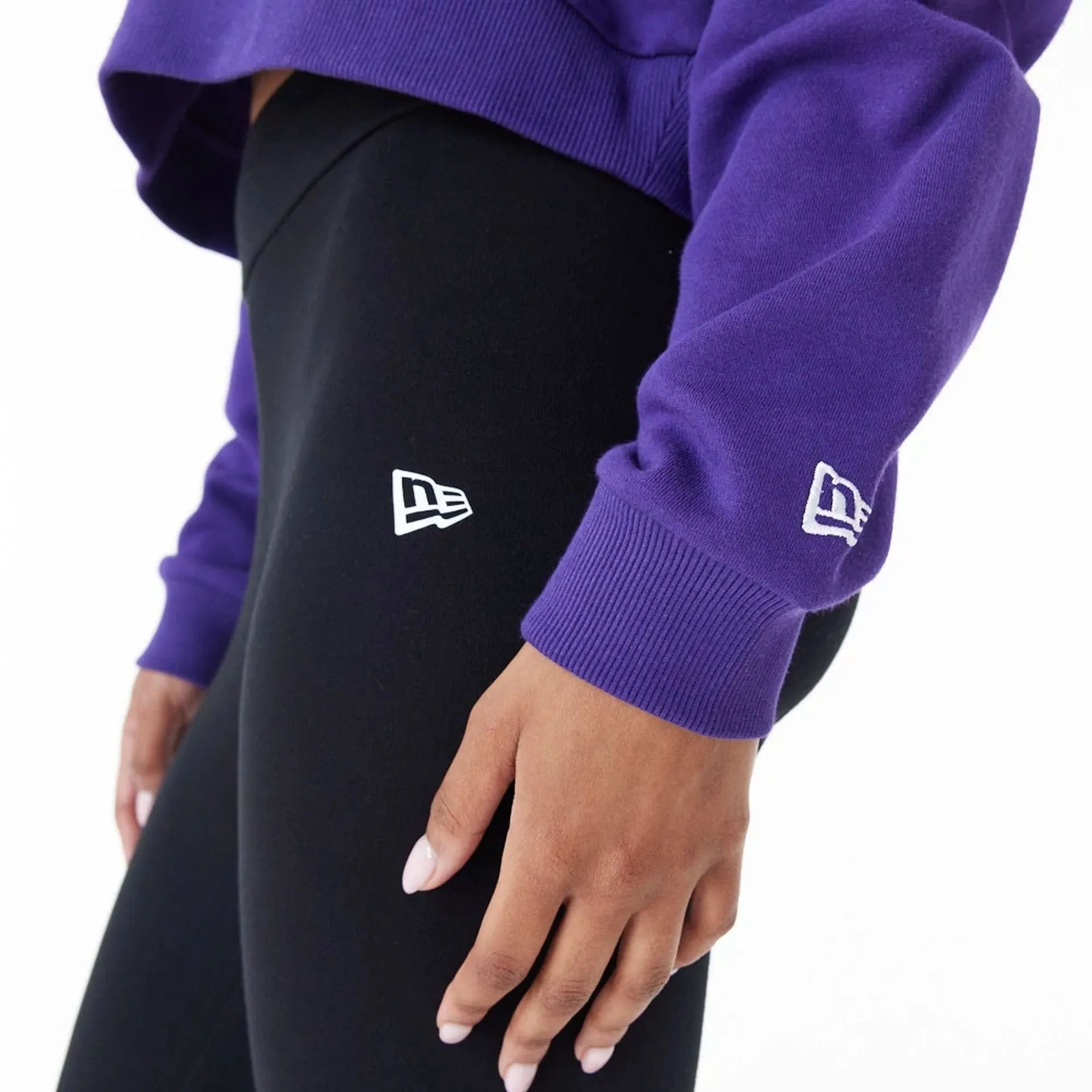 LA Lakers Womens NBA Team Logo Purple Crop Pullover Hoodie NEW ERA