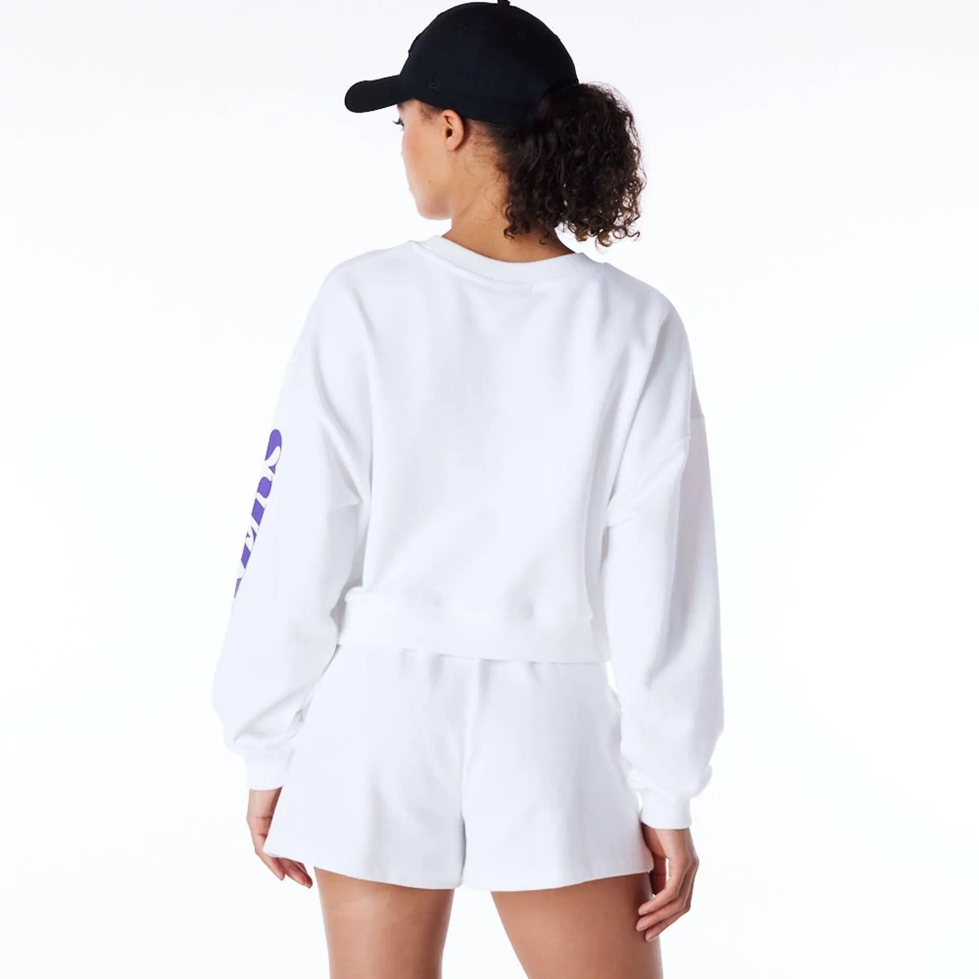 LA Lakers Womens NBA Wordmark White Crop Crew Neck Sweatshirt NEW ERA