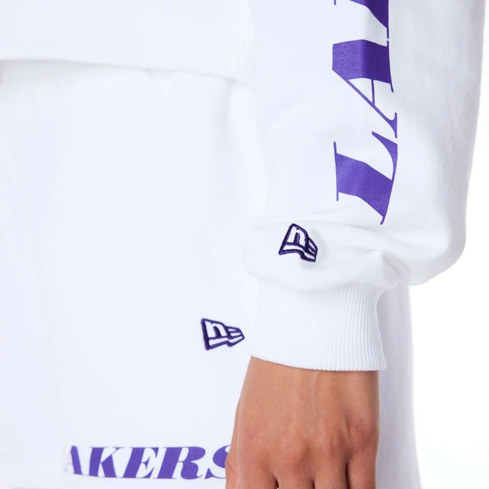 LA Lakers Womens NBA Wordmark White Crop Crew Neck Sweatshirt NEW ERA