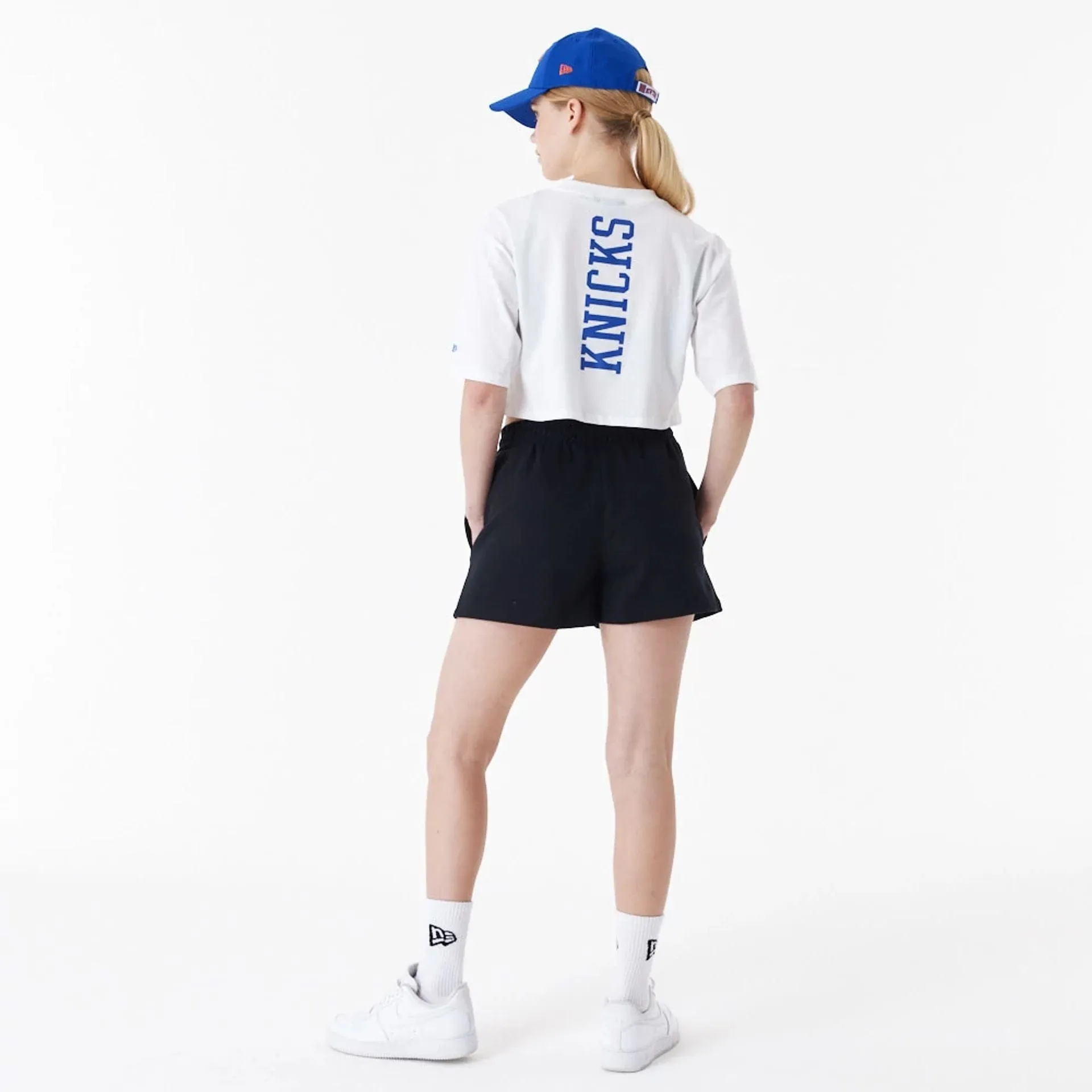 New York Knicks Womens NBA Team Logo White Crop T-Shirt NEW ERA