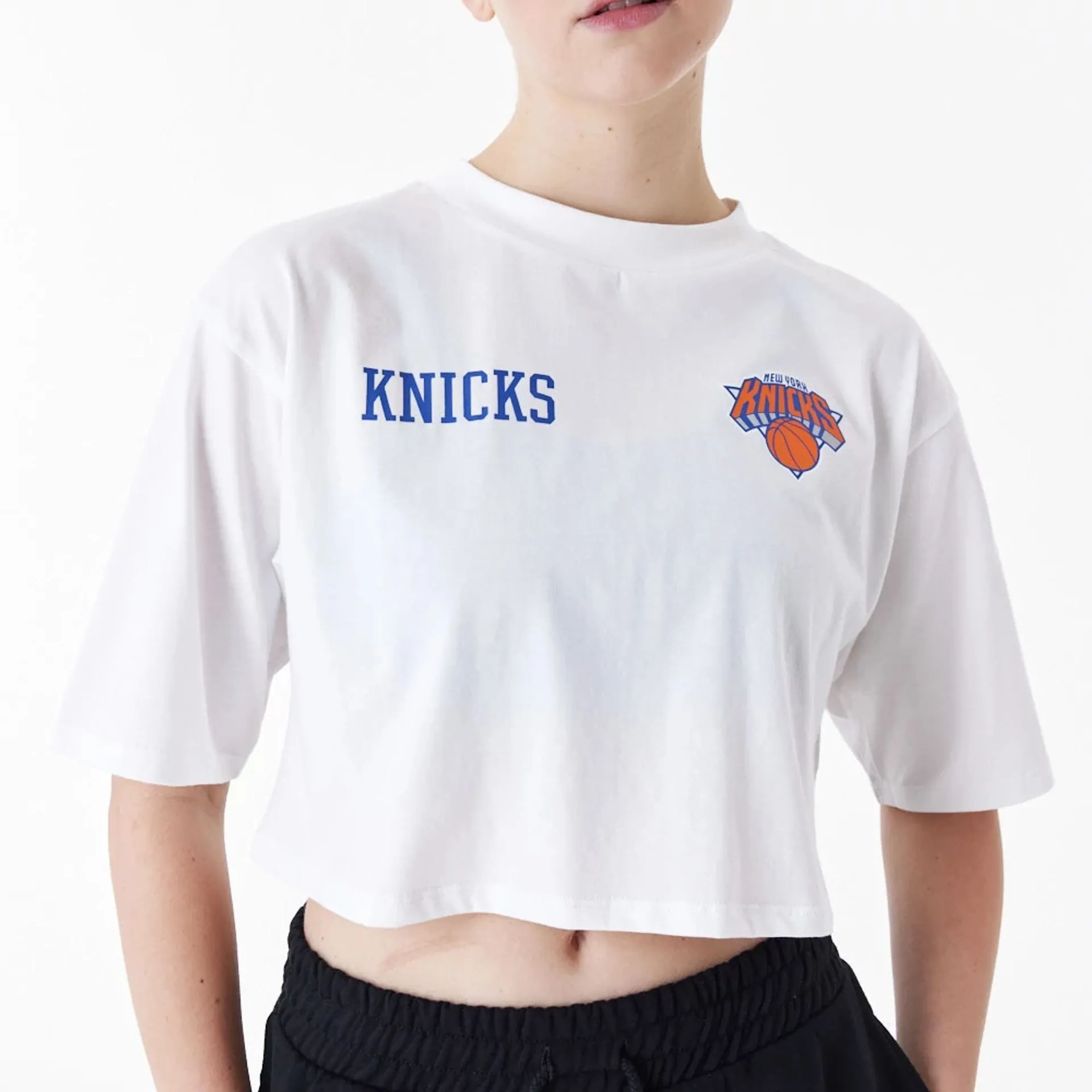 New York Knicks Womens NBA Team Logo White Crop T-Shirt NEW ERA