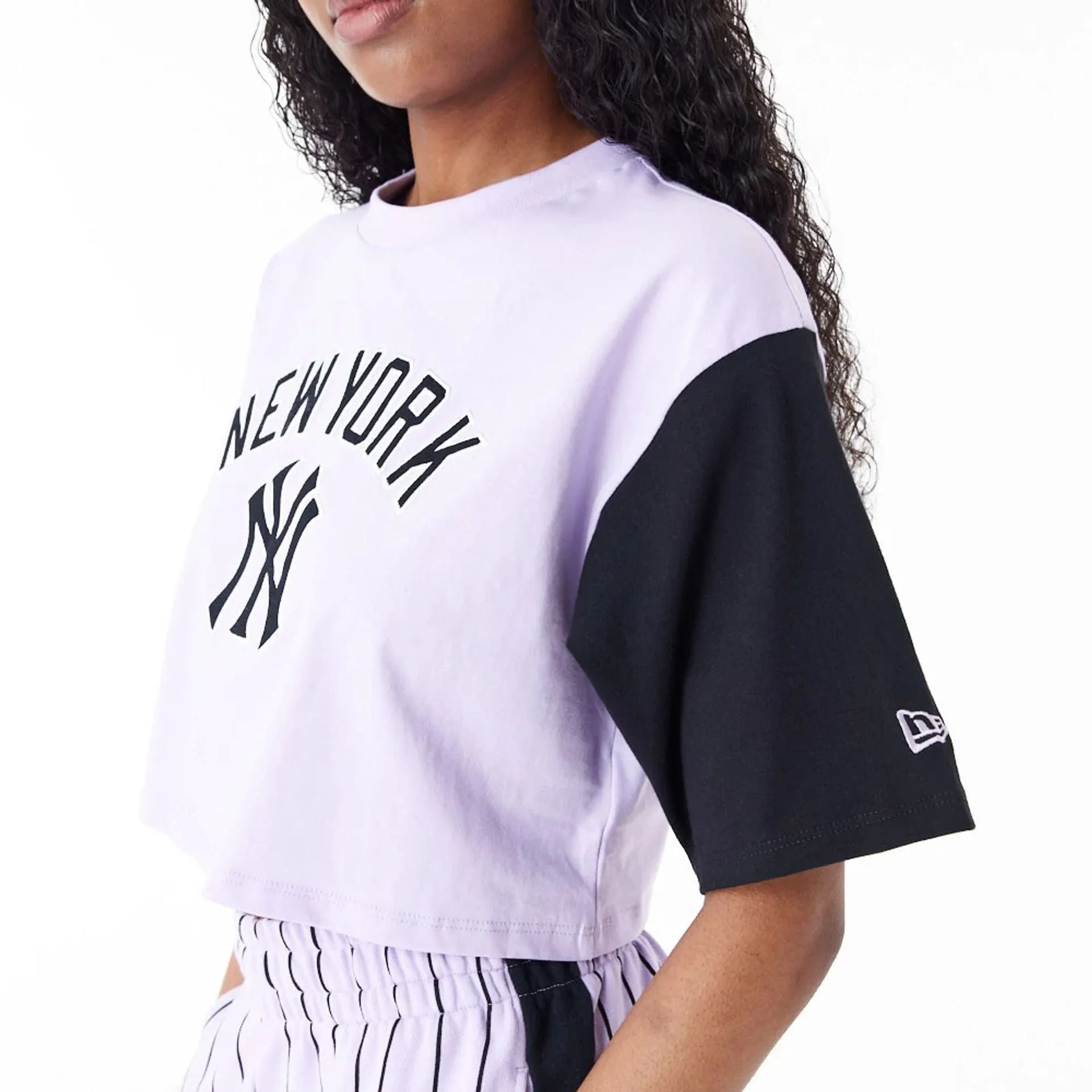 New York Yankees MLB Lifestyle Purple Womens Crop T-Shirt NEW ERA