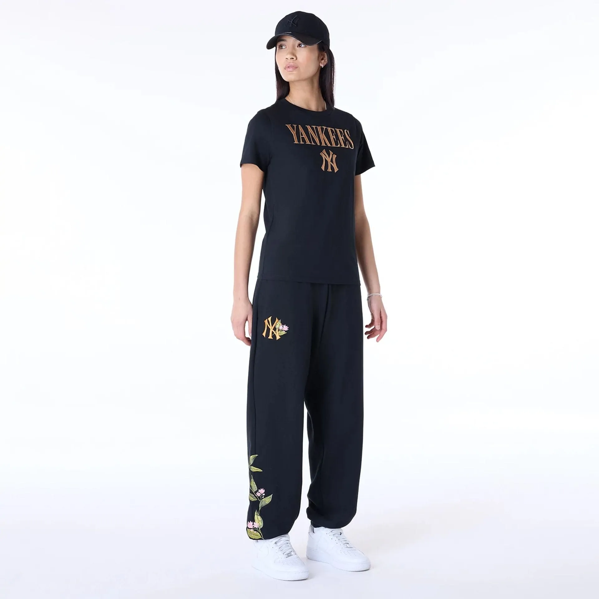 New York Yankees Womens MLB Black T-Shirt NEW ERA