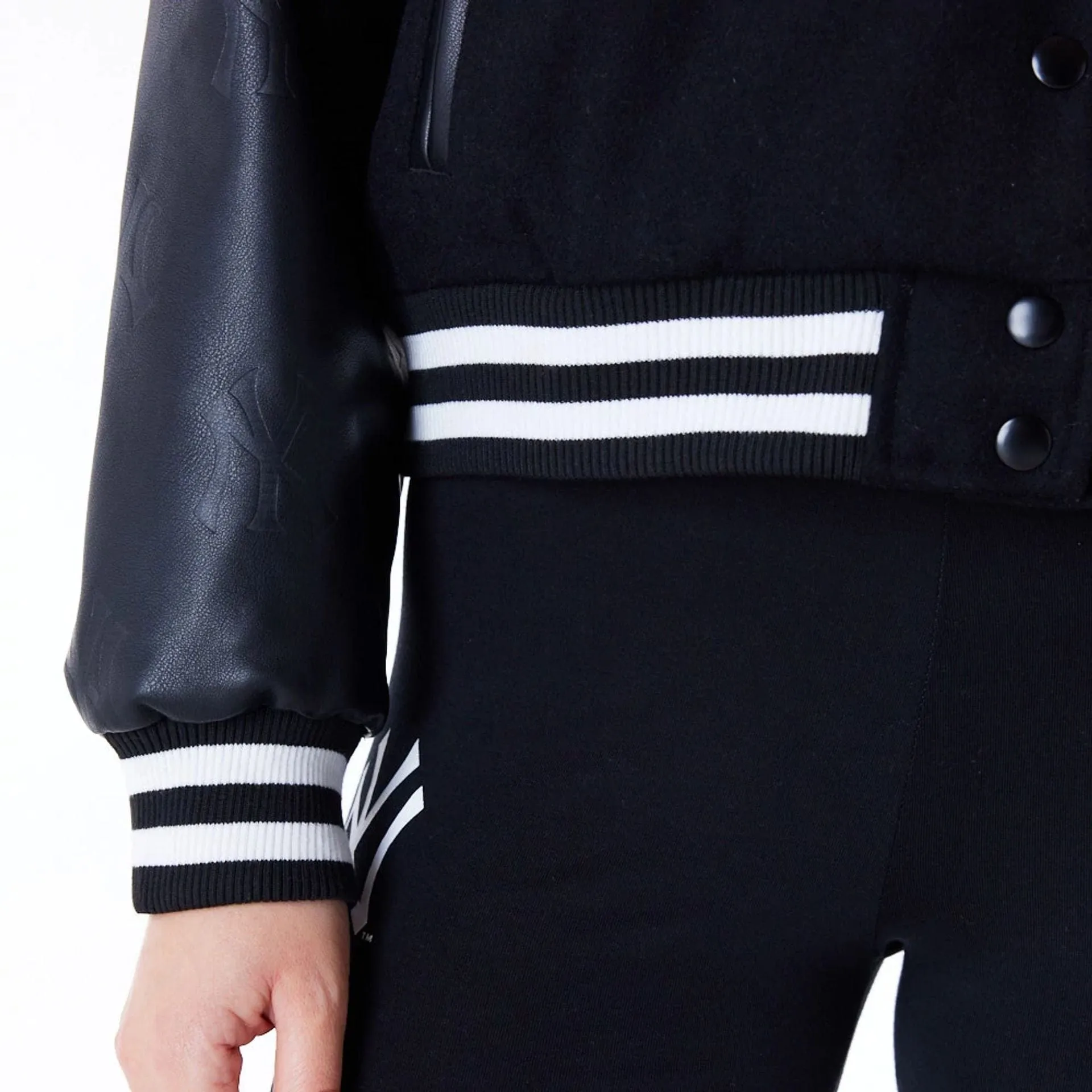 New York Yankees Womens MLB Black Varsity Jacket NEW ERA