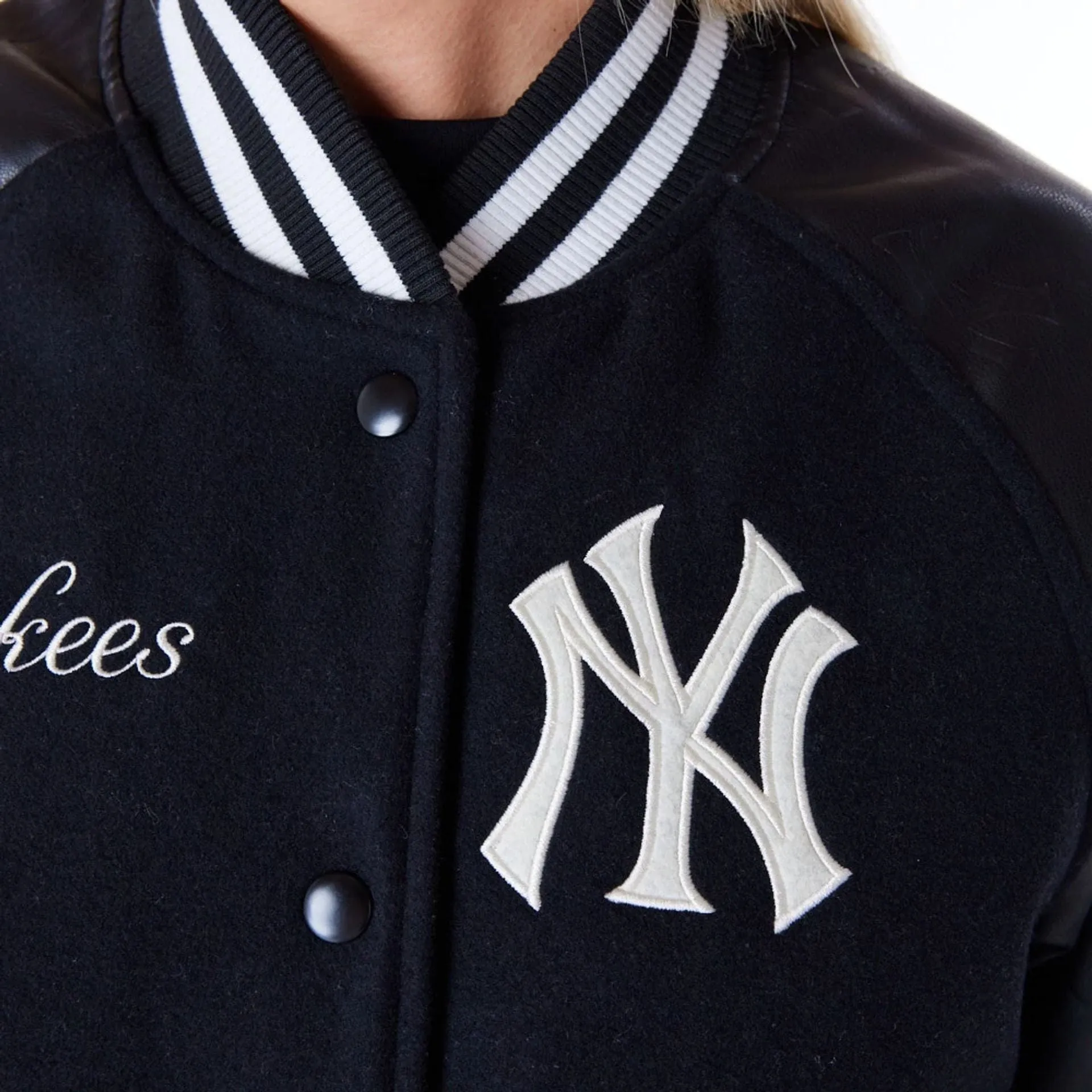 New York Yankees Womens MLB Black Varsity Jacket NEW ERA