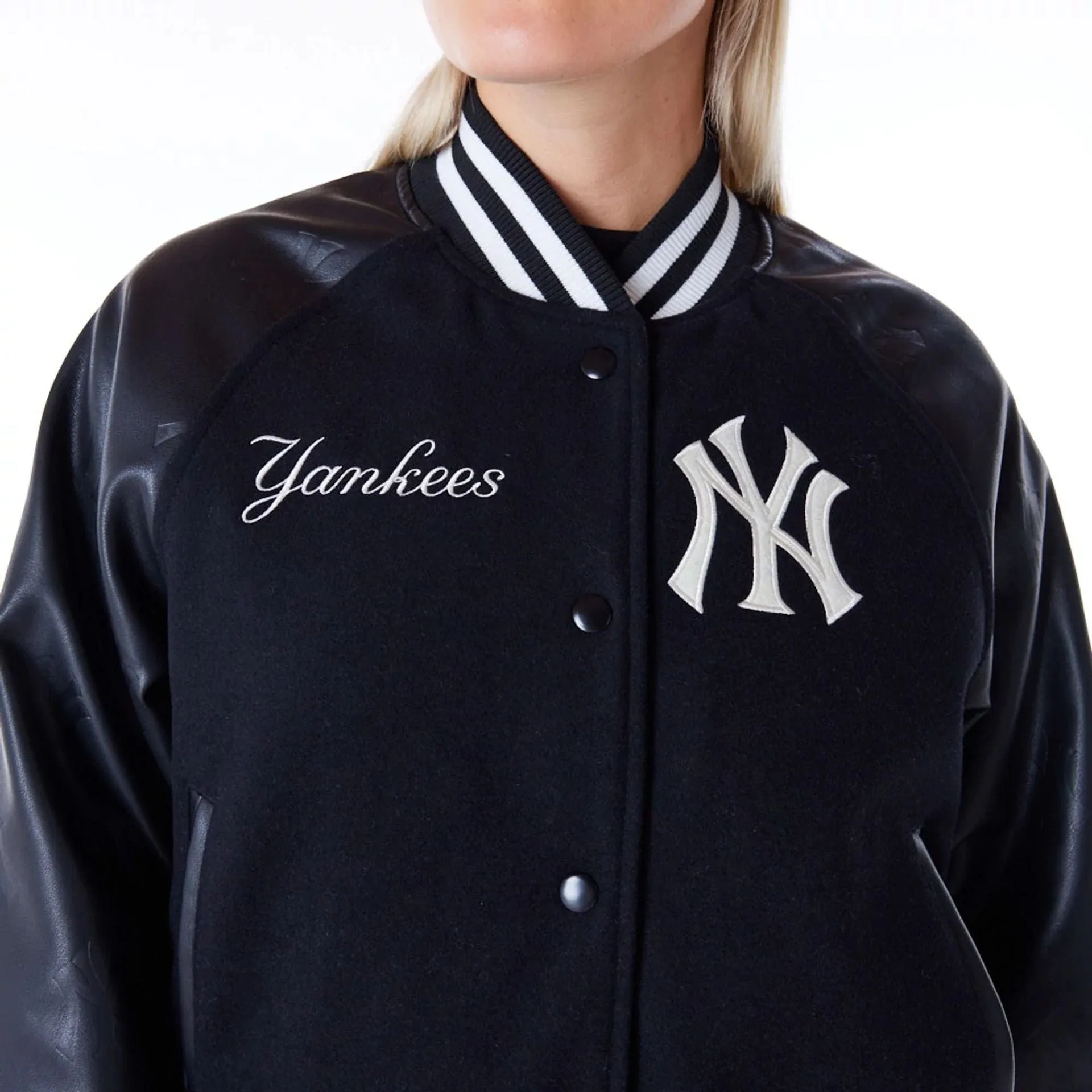 New York Yankees Womens MLB Black Varsity Jacket NEW ERA
