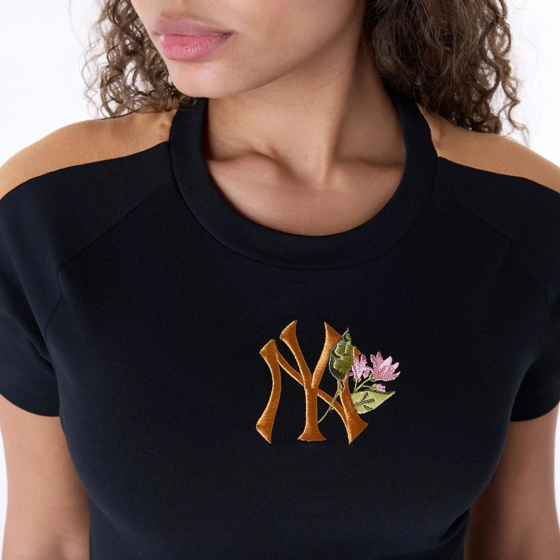 New York Yankees Womens MLB Floral Black T-Shirt NEW ERA