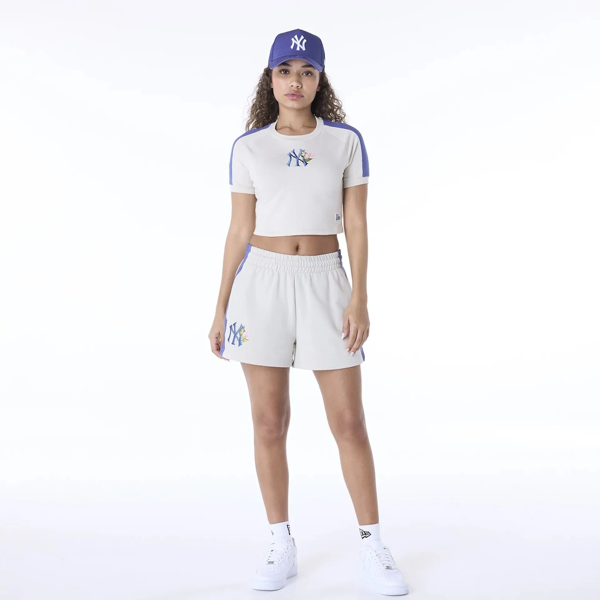New York Yankees Womens MLB Floral Cream Shorts NEW ERA