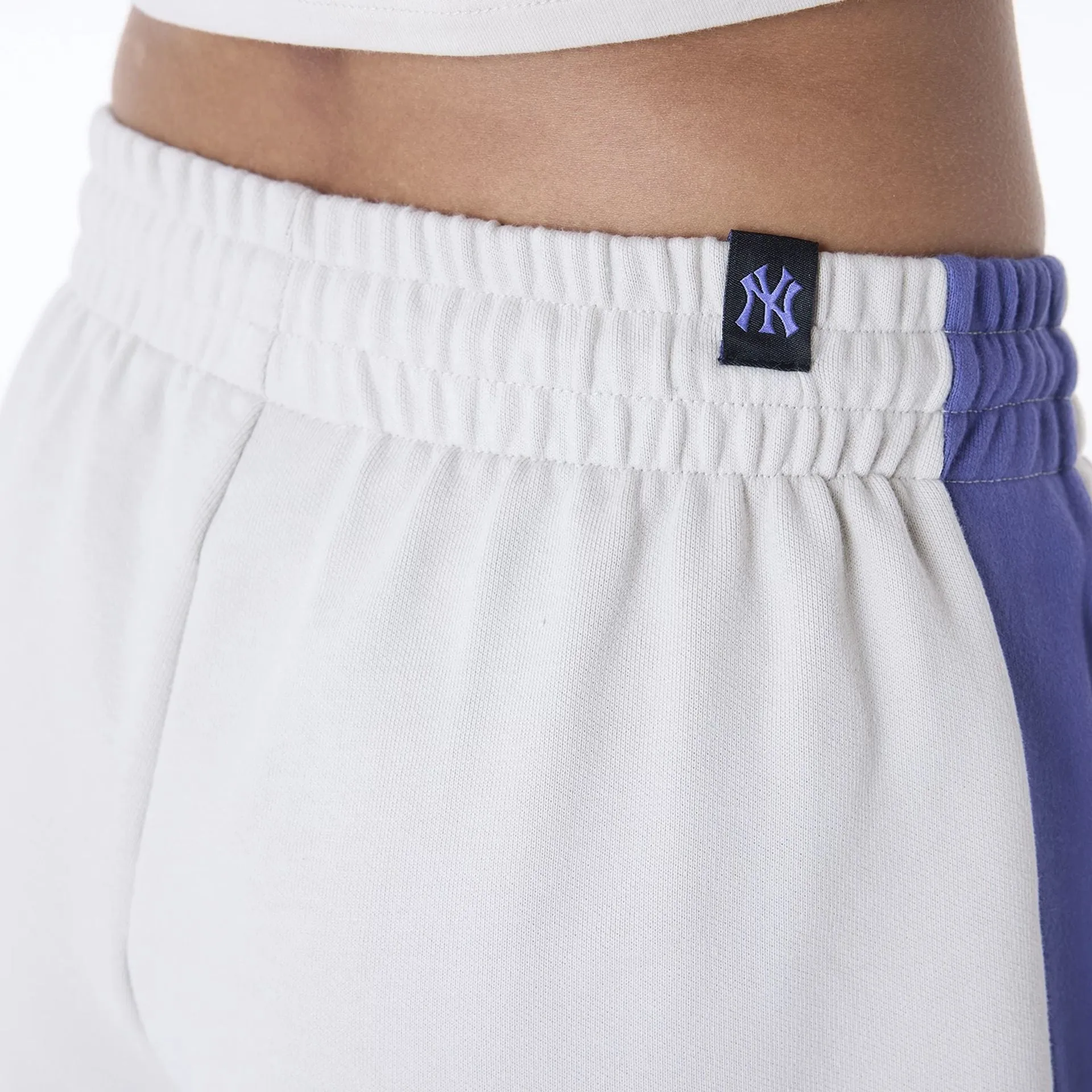 New York Yankees Womens MLB Floral Cream Shorts NEW ERA