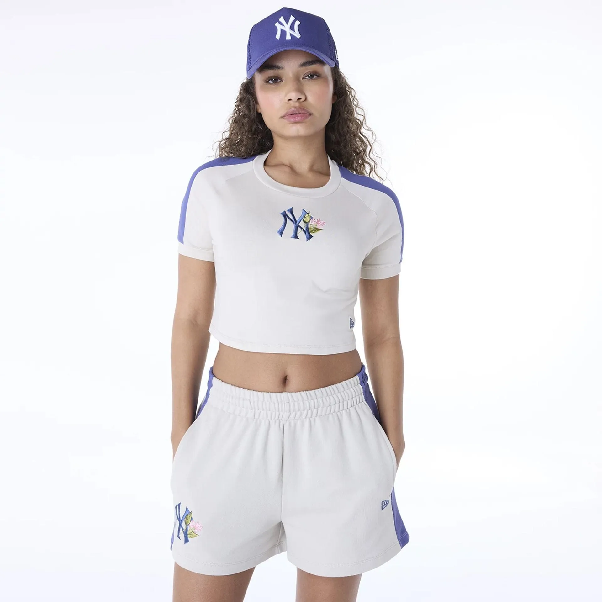 New York Yankees Womens MLB Floral Light Beige T-Shirt NEW ERA