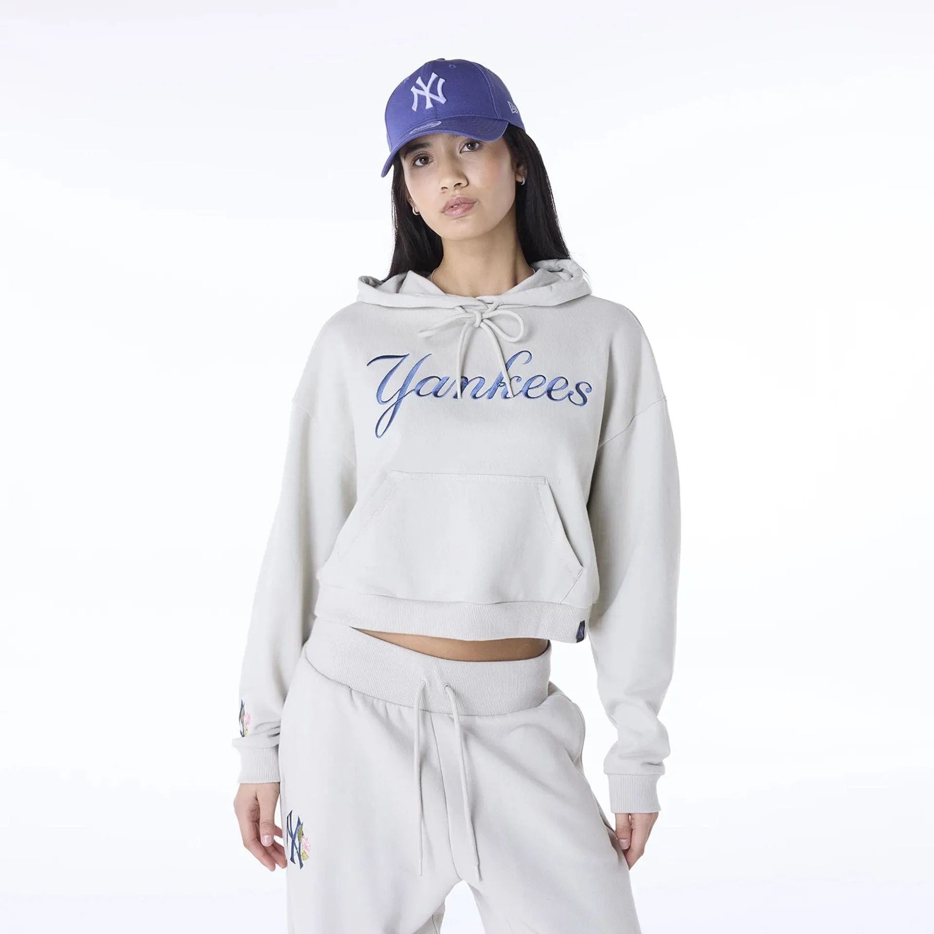 New York Yankees Womens MLB Graphic Cream Pullover Hoodie NEW ERA