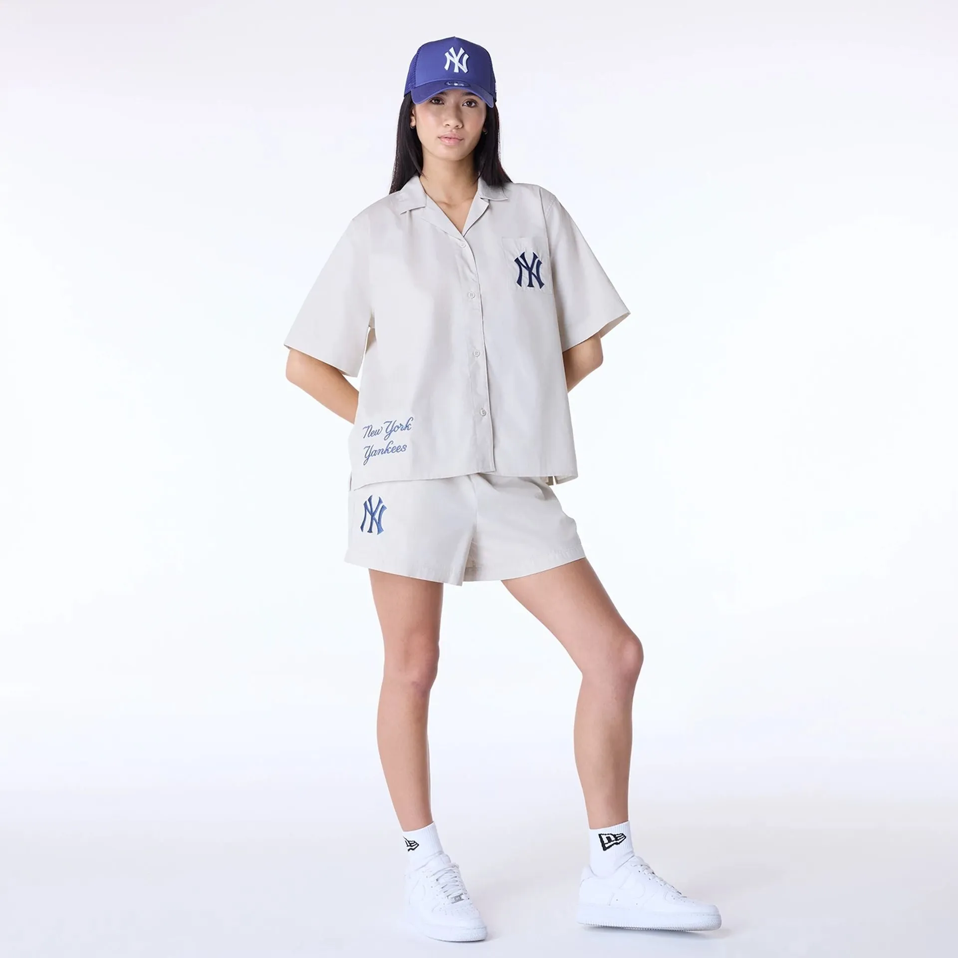 New York Yankees Womens MLB Light Beige Shorts NEW ERA