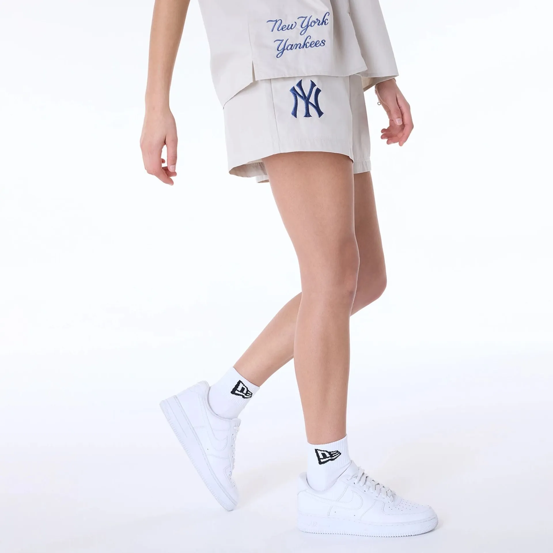New York Yankees Womens MLB Light Beige Shorts NEW ERA