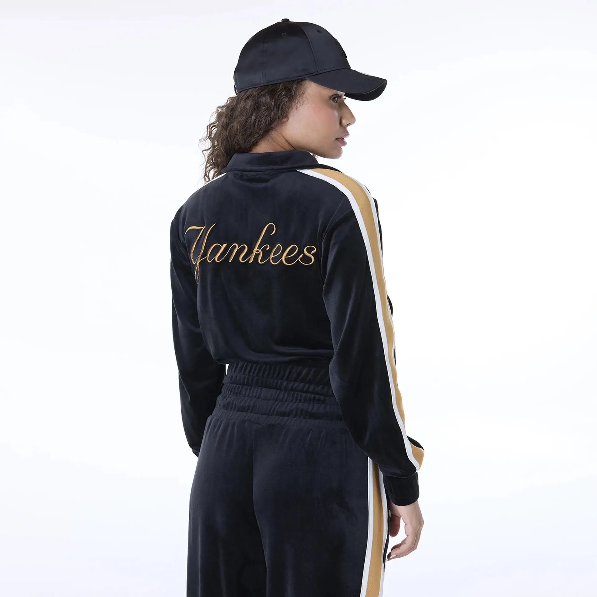 New York Yankees Womens MLB Velour Black Track Jacket NEW ERA