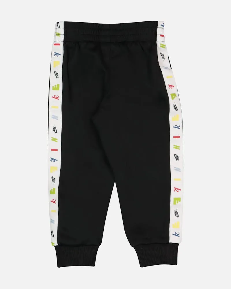 NIKE JUNIOR BLACK CLUB ESSENTIAL TRICOT SET