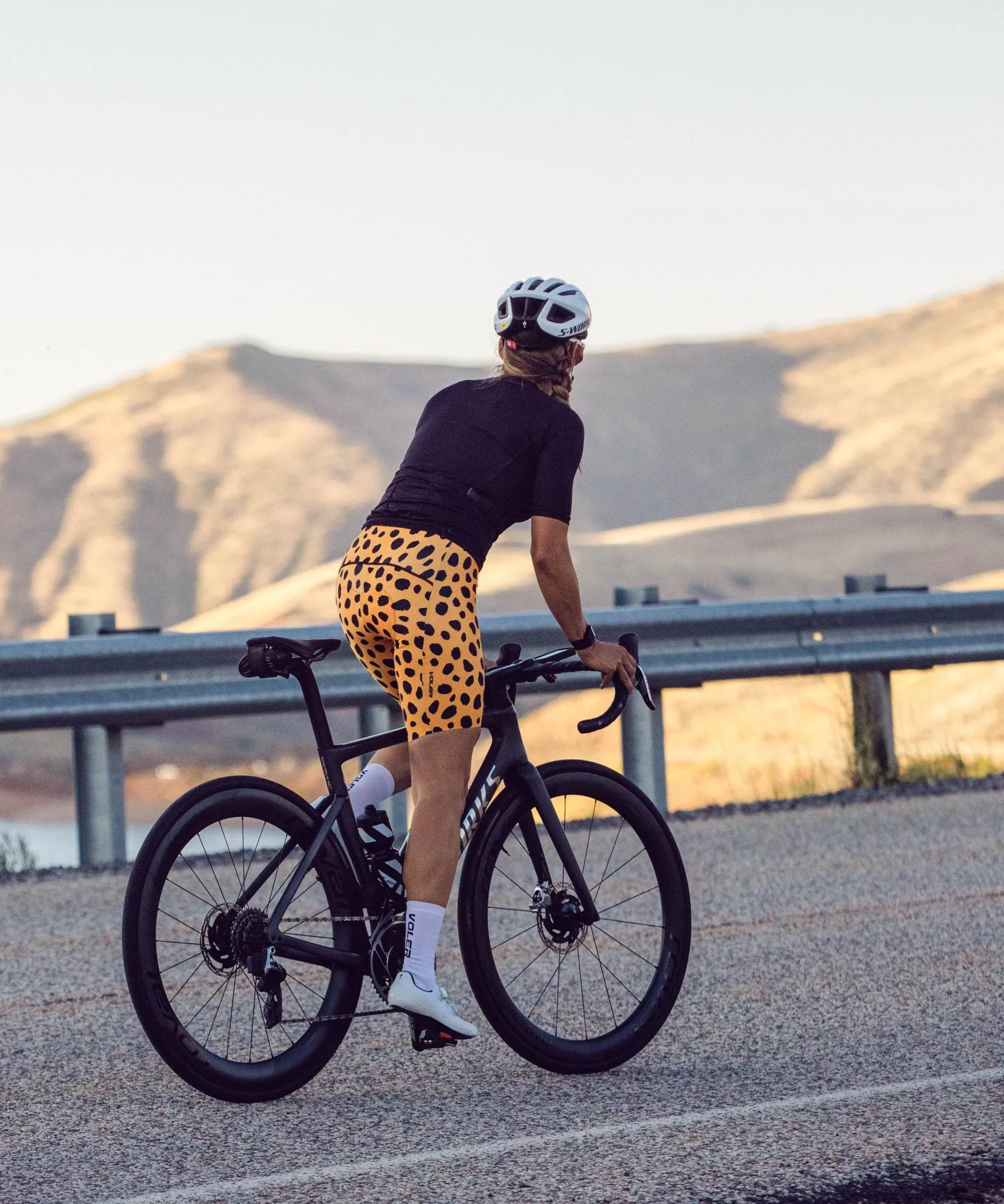 W. SUPER DROP TAIL BIB - CHEETAH Voler